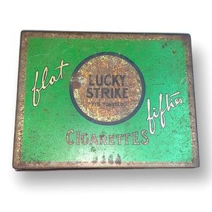 Vintage Lucky Strike lg cigarette case